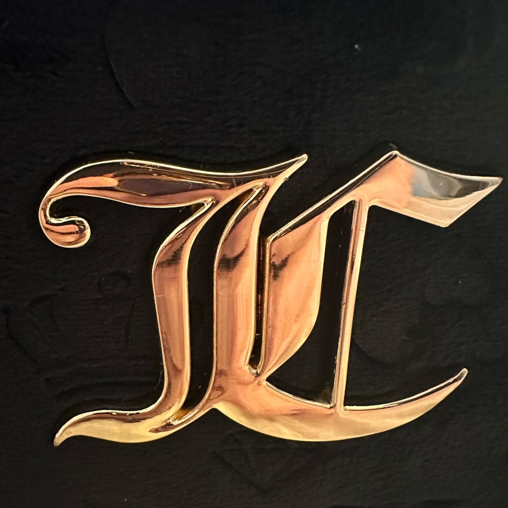 Juicy Couture Makeup Bag Vanity Case Black and Gold Soft, Pink Interior NWT - Picture 7 of 9